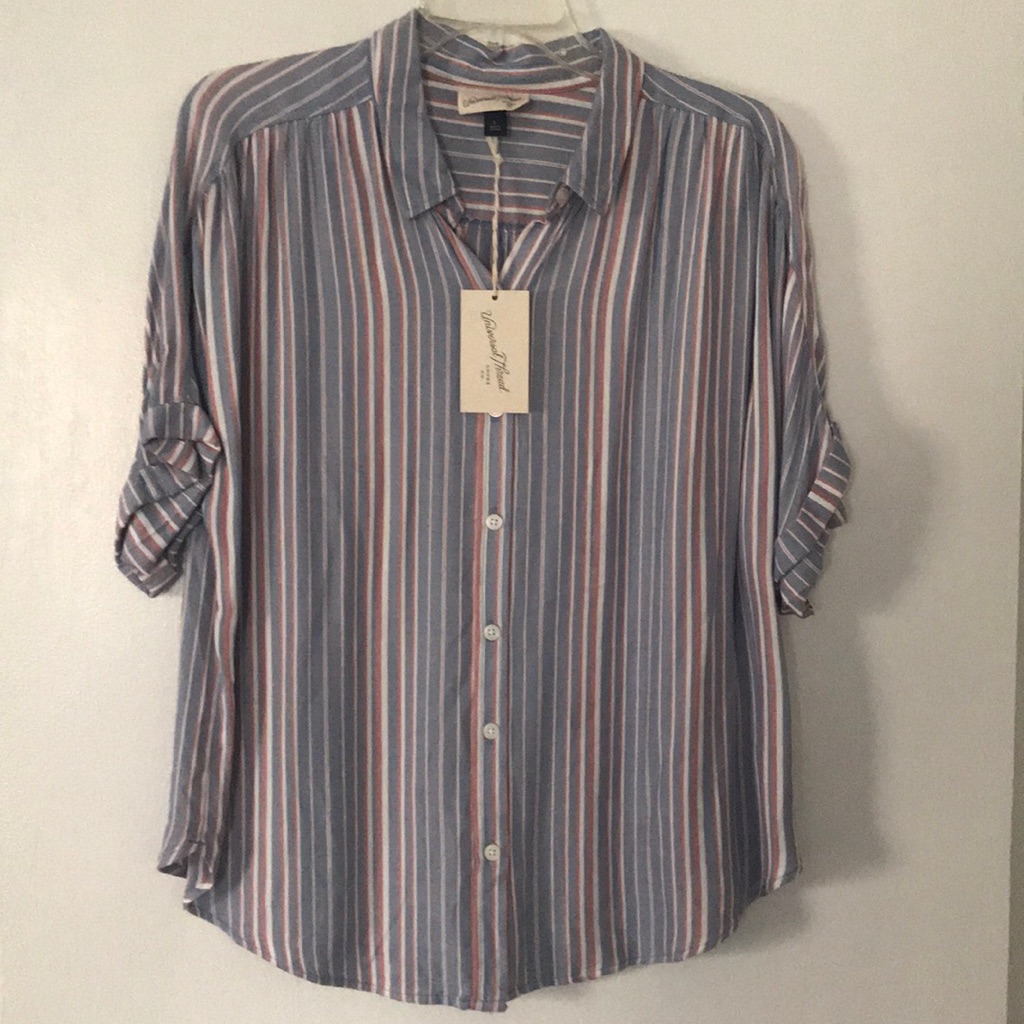 Nwt - Universal Threads Tee